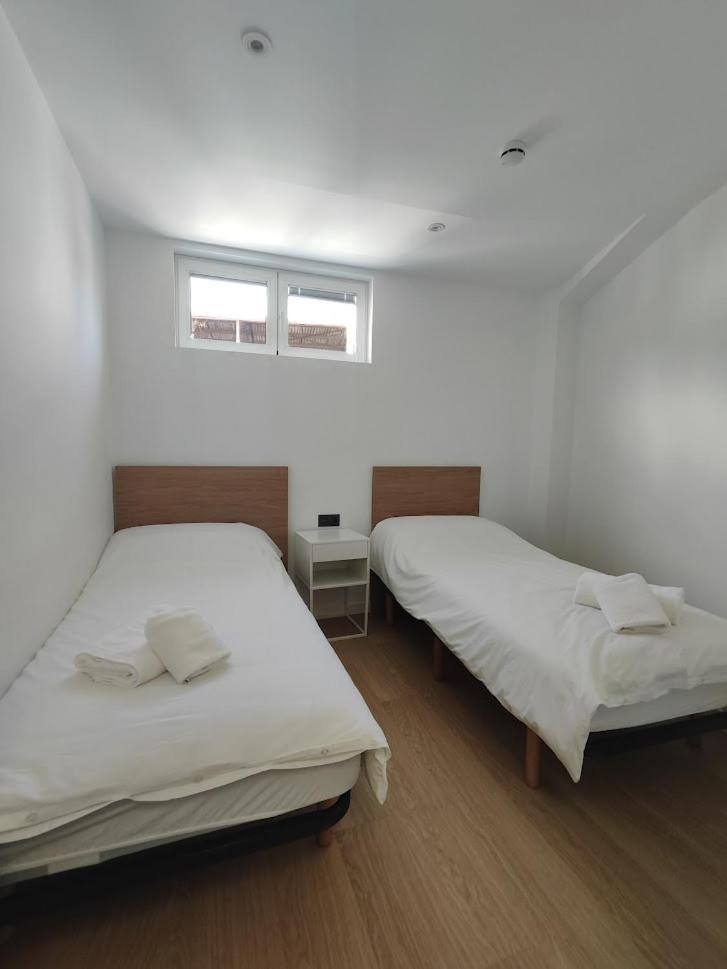 Apartamentos Pillotegi Parking Gratuito San Sebastián Szoba fotó